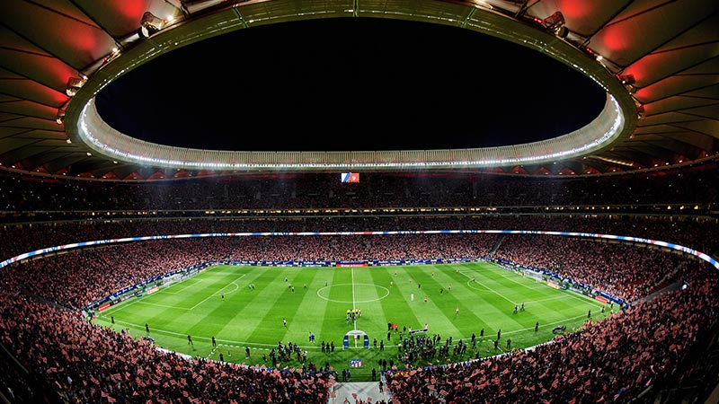 Aplica&ccedil;&otilde;es e requisitos de ilumina&ccedil;&atilde;o de campos de futebol ao ar livre